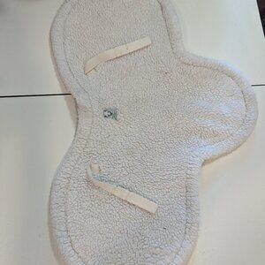 Wilker's White Fleece Shaped English Saddle Pad - 19"